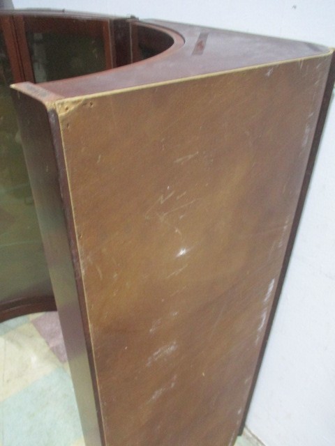 A pair of concave corner wall hanging shop display cabinets - Image 6 of 6