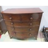 A Victorian bow fronted chest of drawers A/F