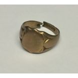 A 9ct gold scrap ring. Weight 3.2g