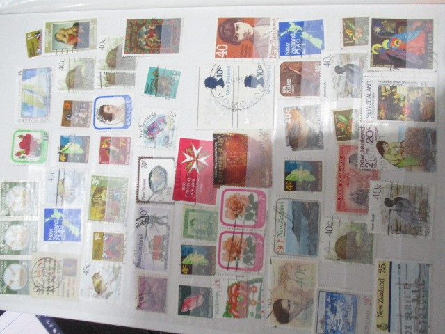 An album of worldwide stamps - Image 25 of 47