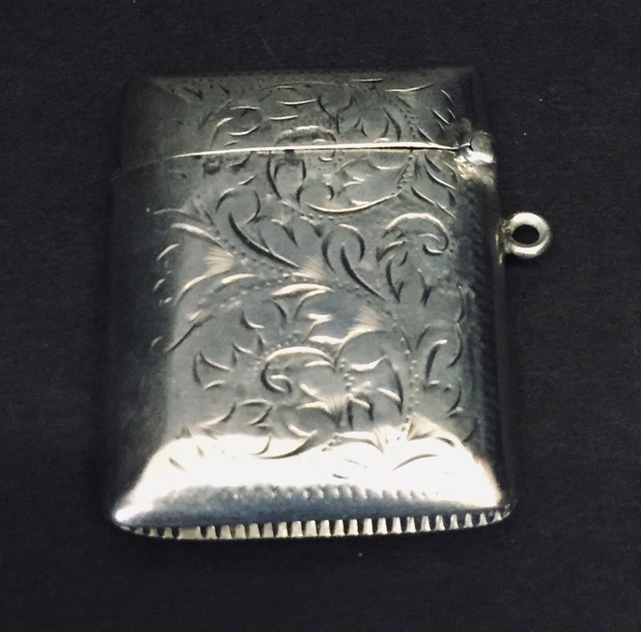 A hallmarked silver vesta case. - Image 2 of 4