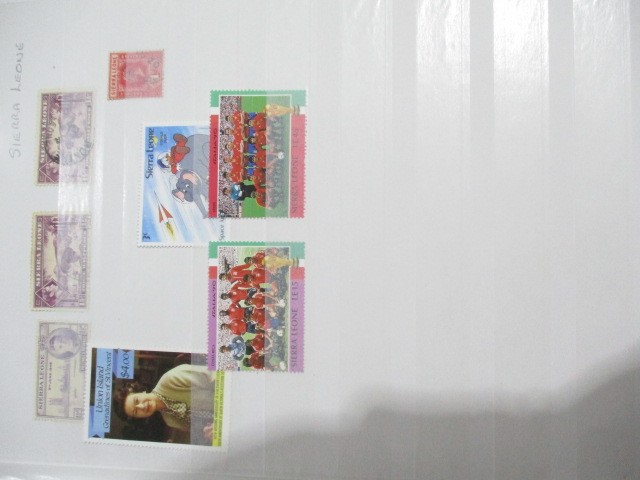 An album of worldwide stamps - Image 33 of 47
