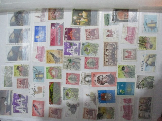 An album of worldwide stamps - Image 22 of 47