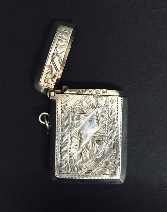 A hallmarked silver vesta case. - Image 3 of 3