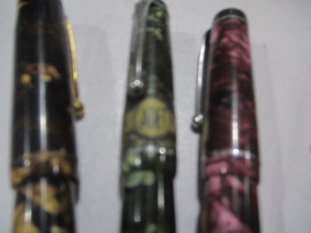 A collection of five fountain pens including Cadet, Mentmore etc - Image 2 of 6