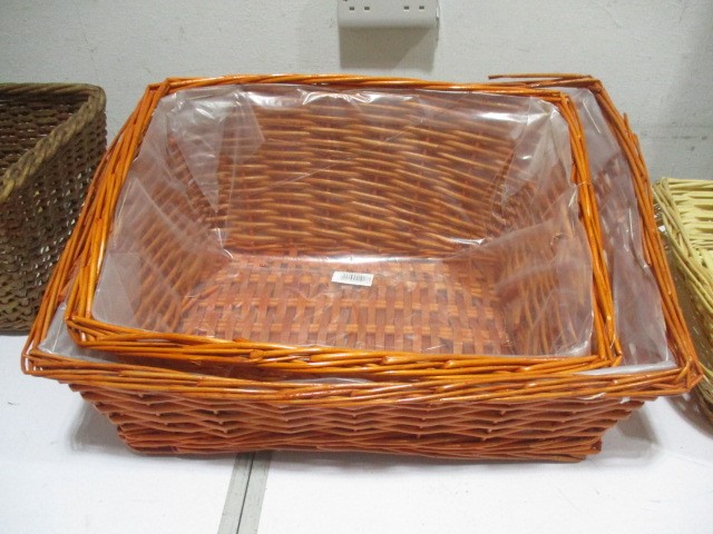 A collection of wooden baskets and trays etc - Image 8 of 9