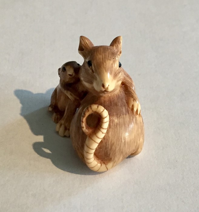 A 19th Century ivory Netsuke of a rat with its baby, signature to underside - Image 4 of 6