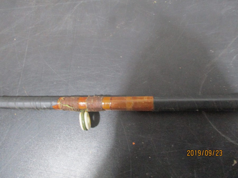 A vintage split cane sea fishing rod A/F - Image 7 of 10