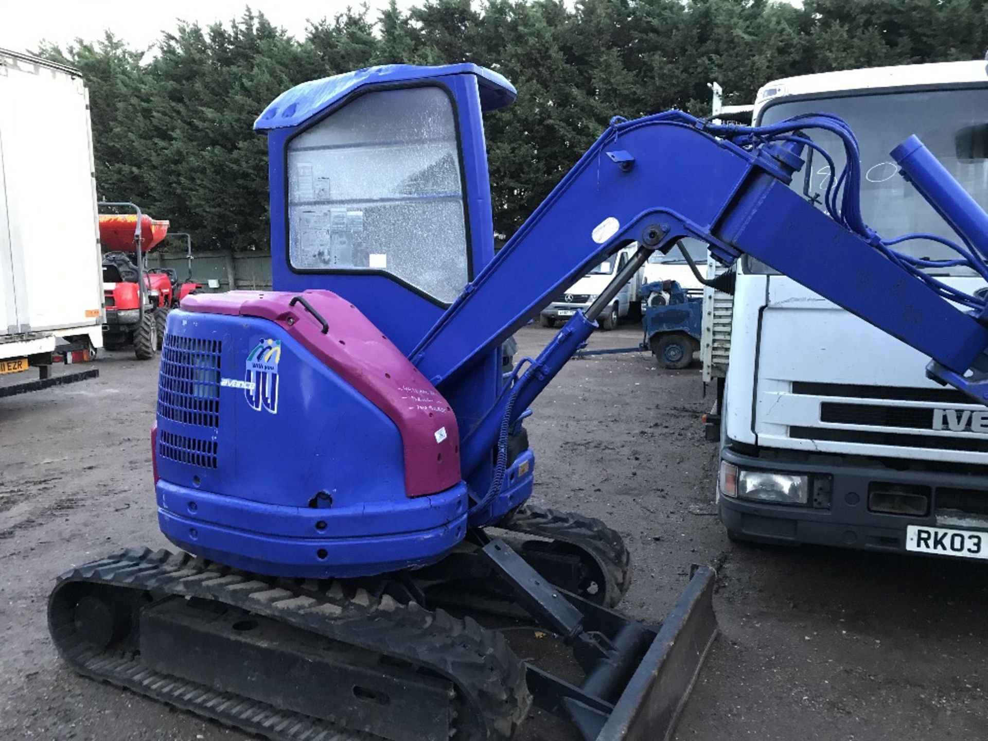 Komatsu PC28UU mini digger, yr2004 SN;14759 WHEN TESTED WAS SEEN TO DRIVE AND DIG
