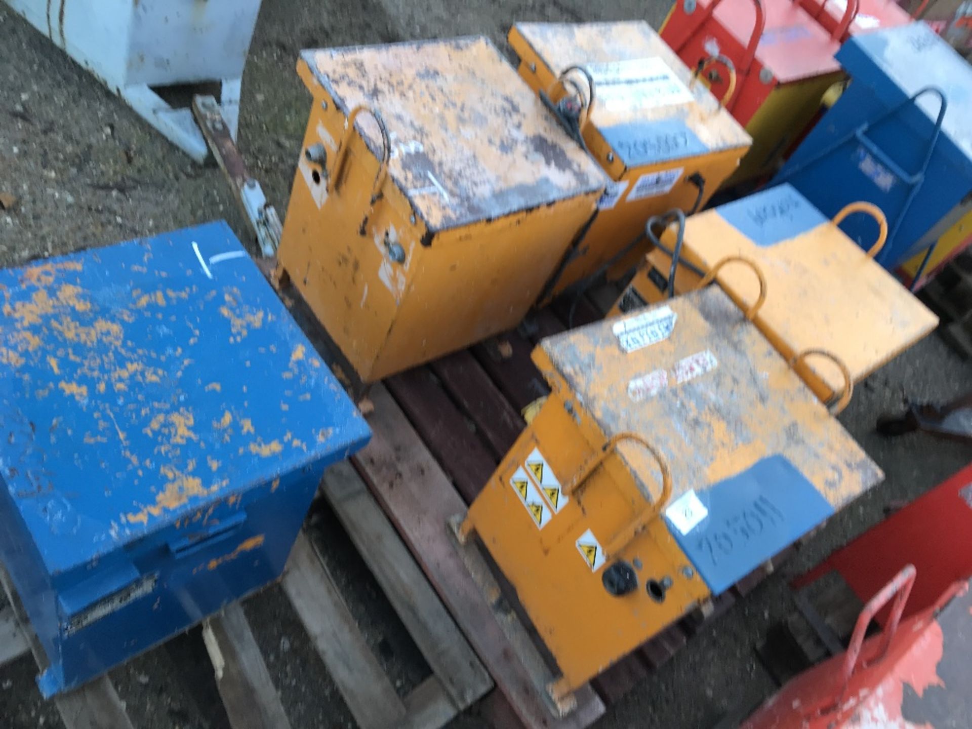 PALLET OF 5 X SITE TRANSFORMERS, UNTESTED