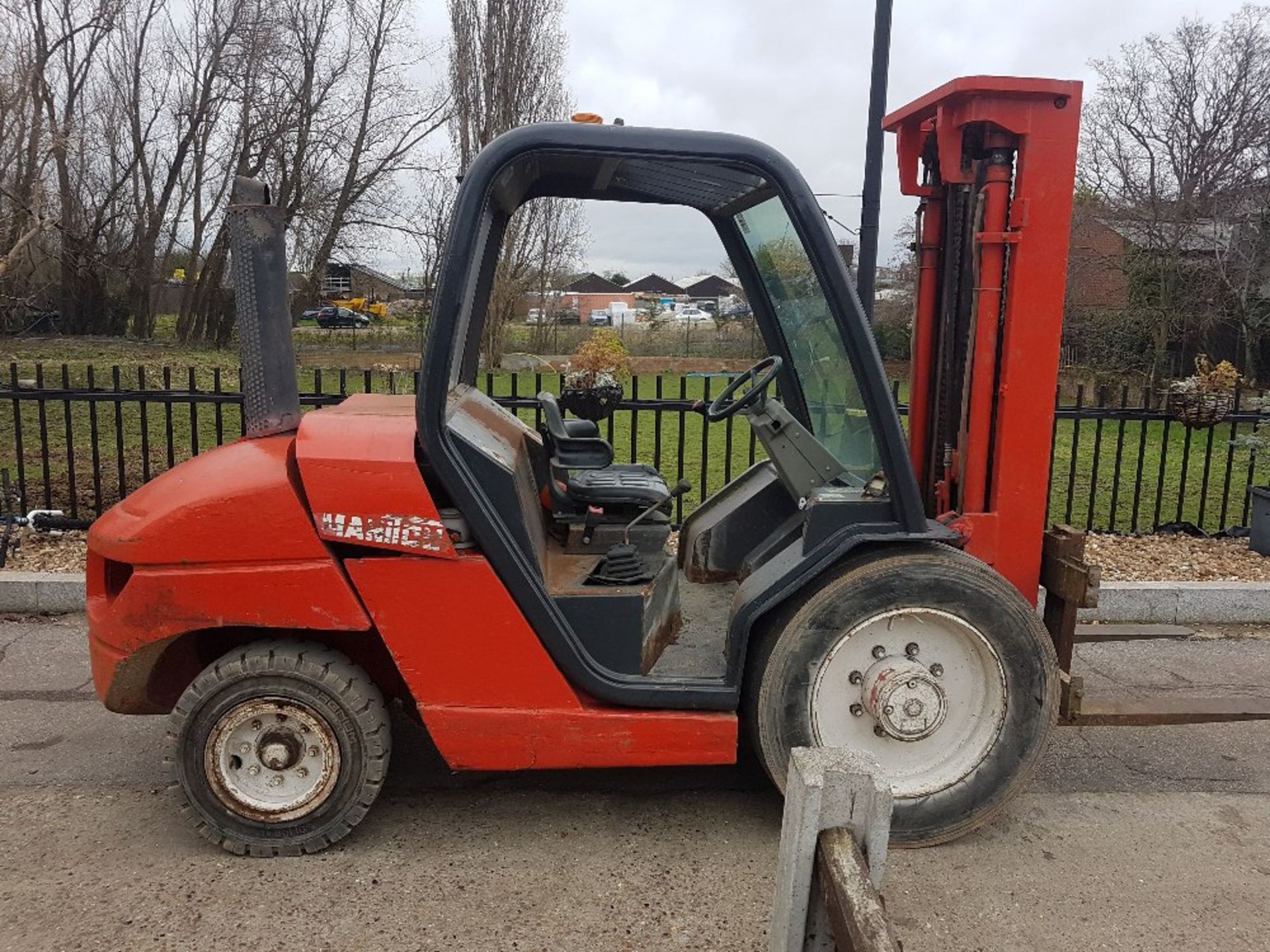 MANITOU MSI 30D DIESEL FORKLIFT TRUCK WITH TRIPLE 3 STAGE MAST, PART CAB, TOYOTA ENGINE LOT