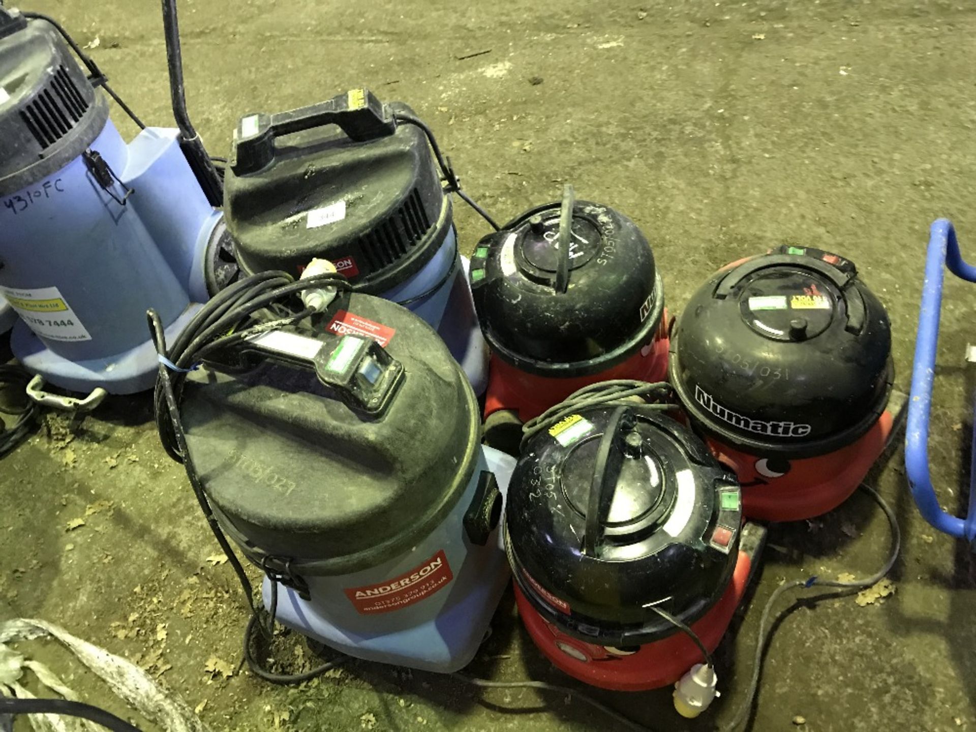 5NO ASSORTED 110VOLT VACUUMS WITH ATTACHMENTS