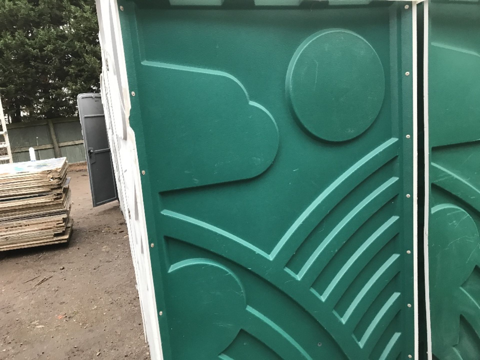 GREEN COLOURED PORTABLE EVENTS/SITE TOILET - Image 2 of 2