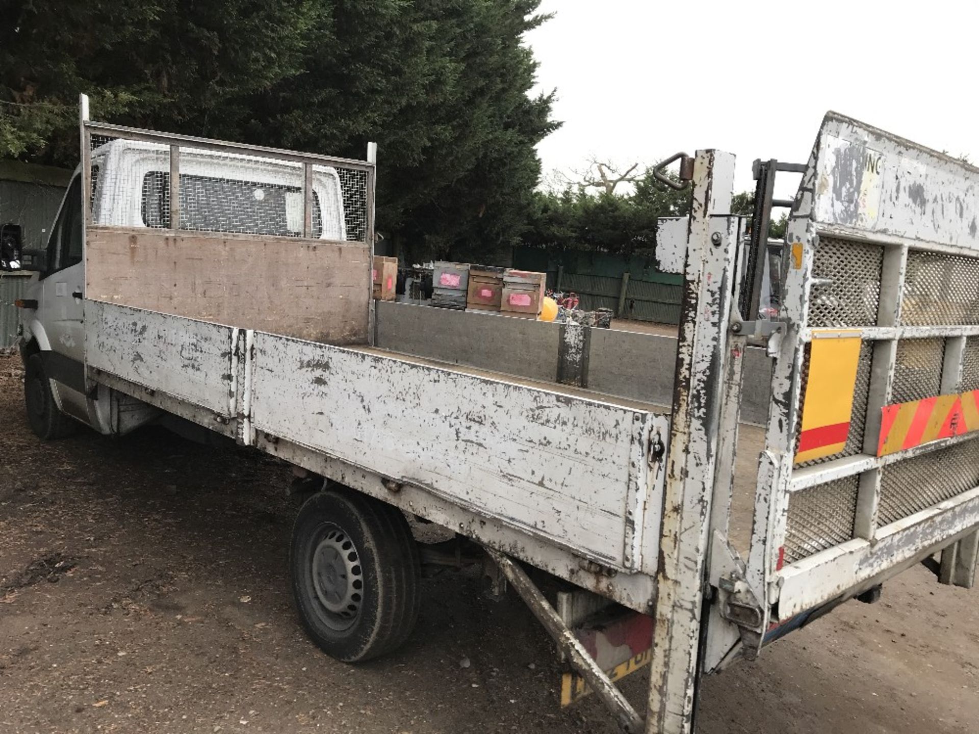 MERCEDES SPRINTER DROP SIDE TRUCK WITH TAIL LIFT REG: LR62 TOH DIRECT FROM LOCAL COMPANY AS PART - Image 6 of 10