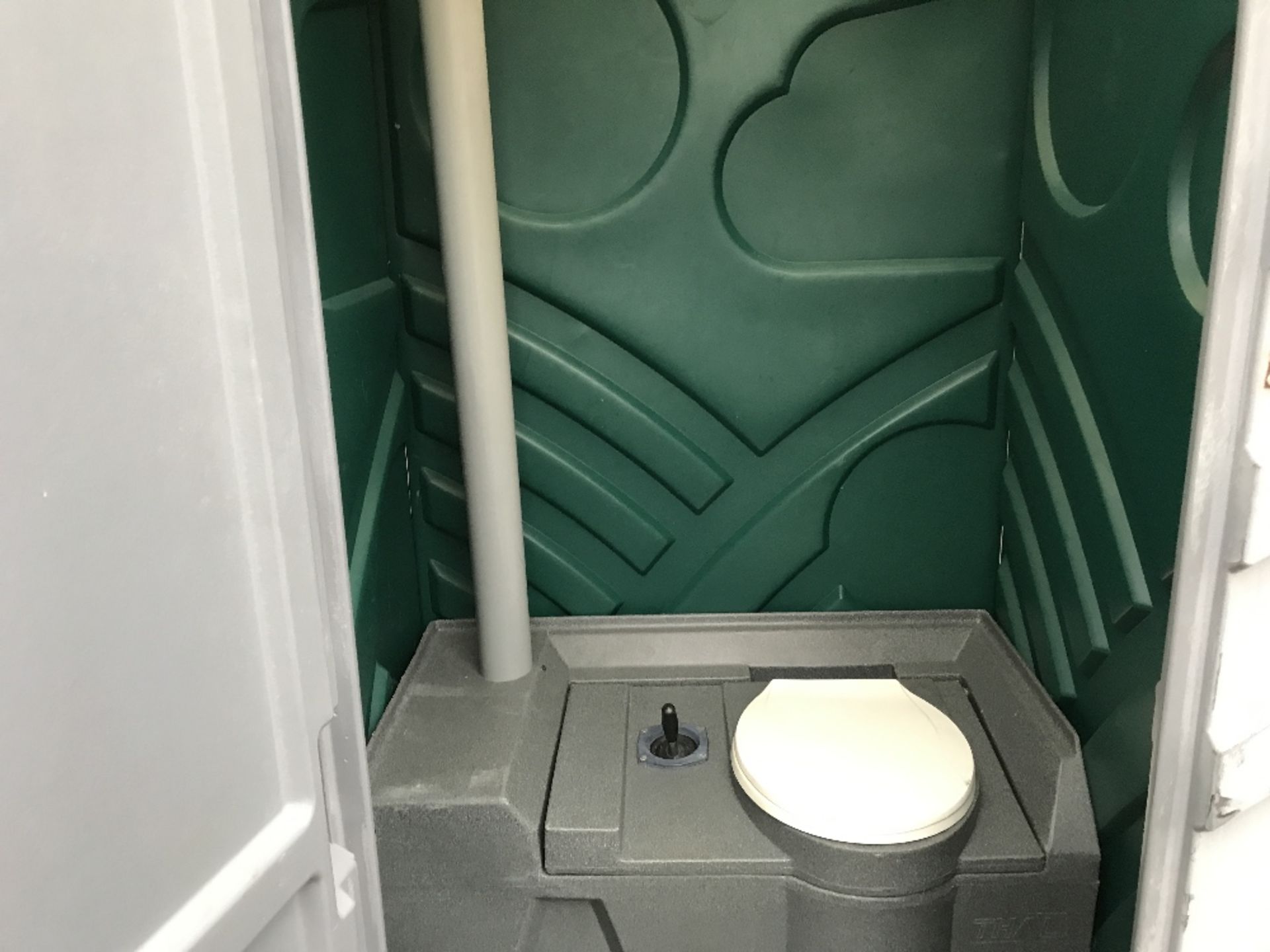 GREEN COLOURED PORTABLE EVENTS/SITE TOILET - Bild 2 aus 2