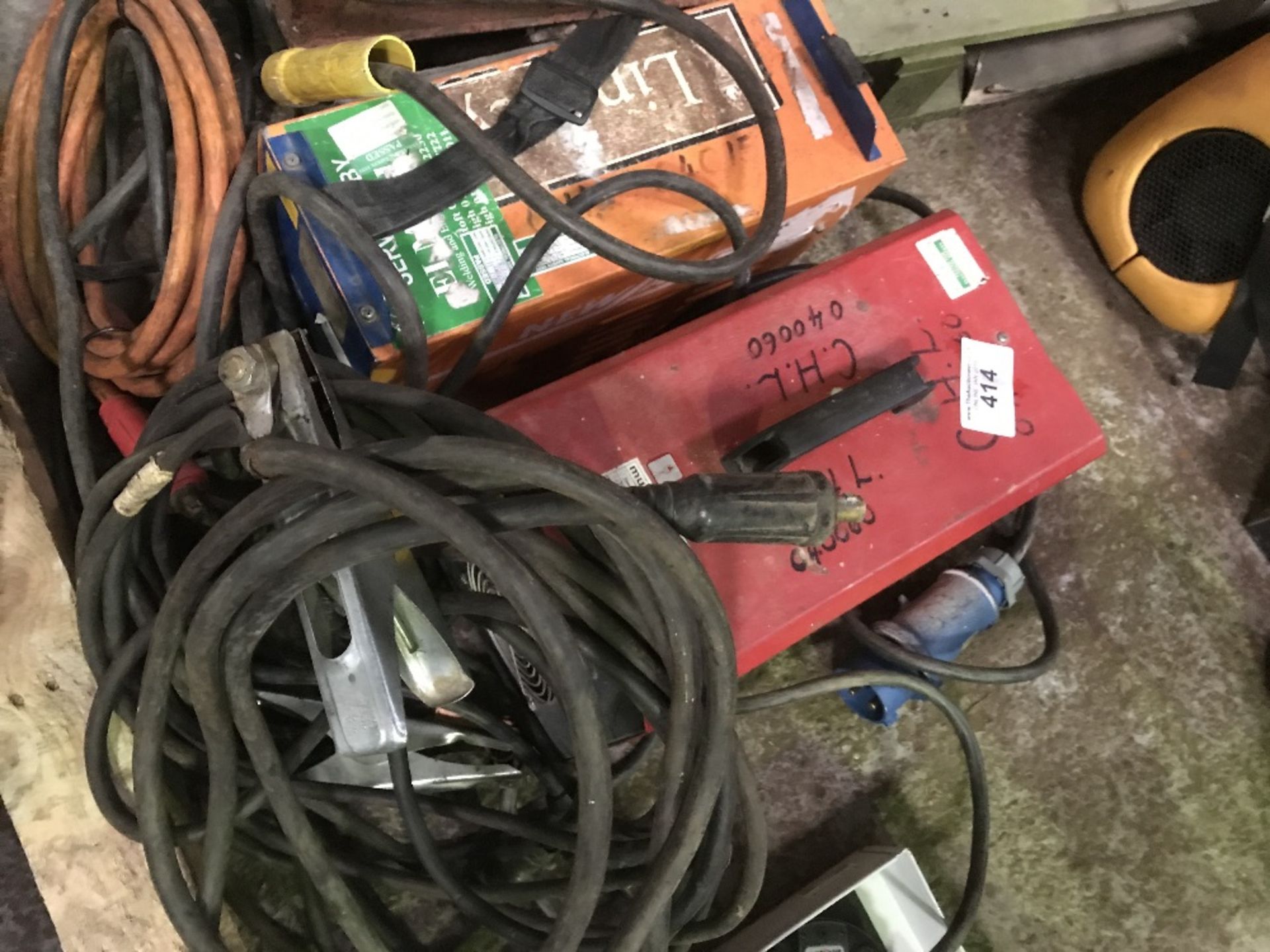 2 X WELDERS AND LEADS AS SHOWN DIRECT FROM TRAINING SCHOOL LIQUIDATION - Image 2 of 3