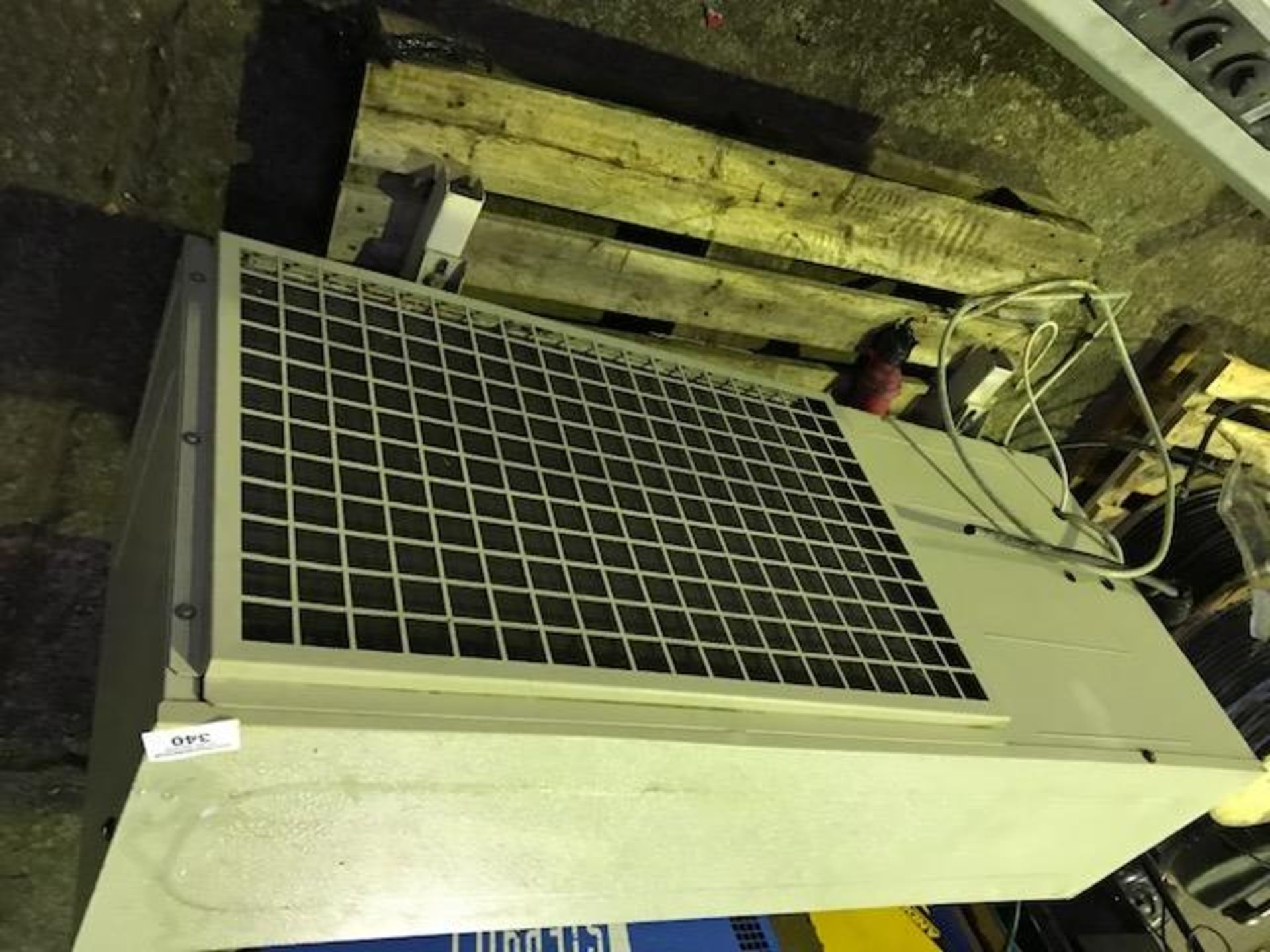 COSMOS LARGE CAPACITY 3 PHASE AIR CONDITIONER NO VAT ON HAMMER PRICE - Image 2 of 4