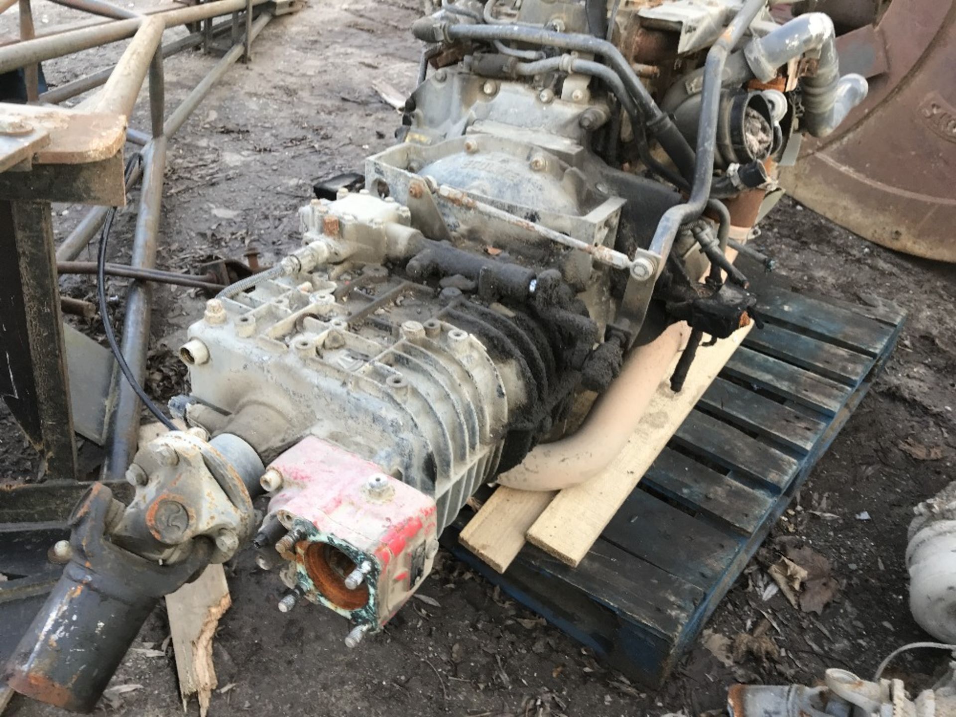 DAF 55.220 LORRY ENGINE AND GEARBOX & AXLE NO VAT ON HAMMER PRICE - Image 4 of 4