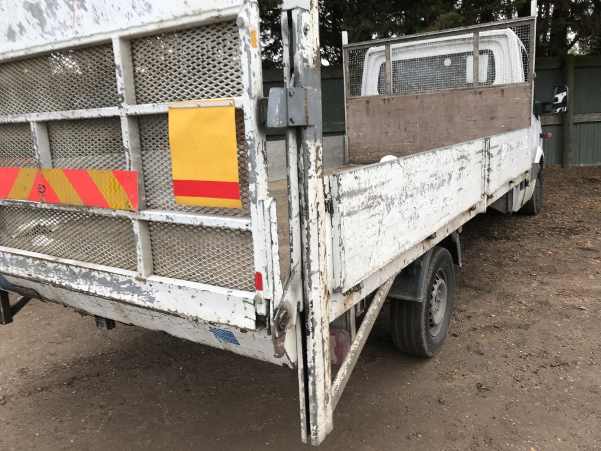 MERCEDES SPRINTER DROP SIDE TRUCK WITH TAIL LIFT REG: LR62 TOH DIRECT FROM LOCAL COMPANY AS PART - Image 4 of 10