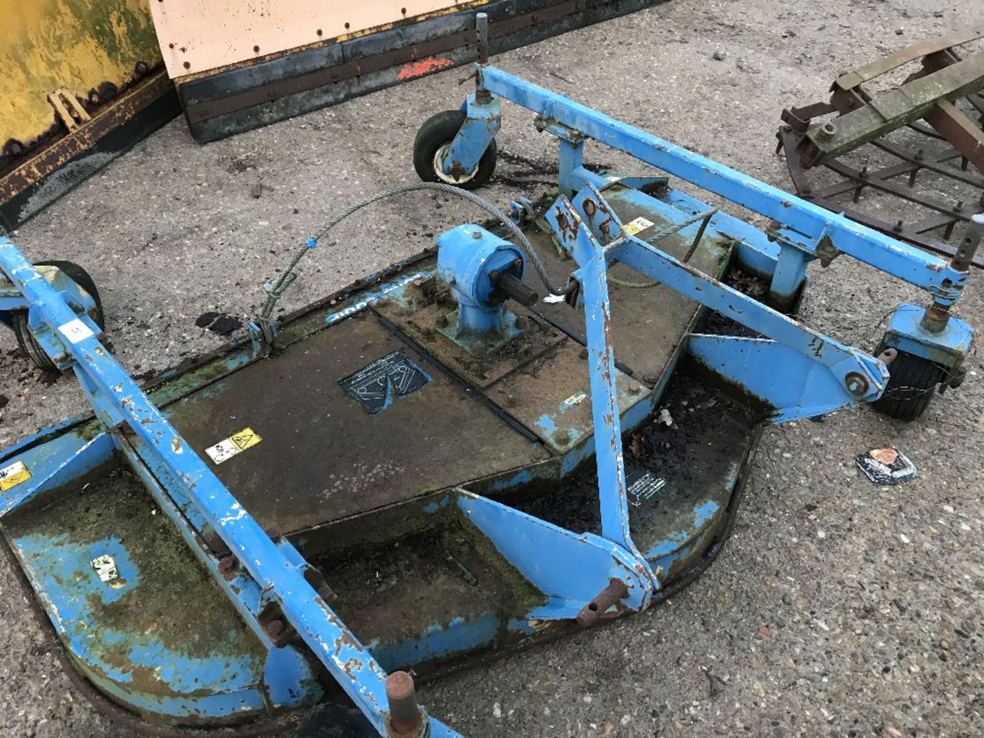 LONG-EQUIP TRACTOR MOUNTED TOPPER MOWER 6FT WIDTH APPROX...NO PTO SHAFT - Image 2 of 2