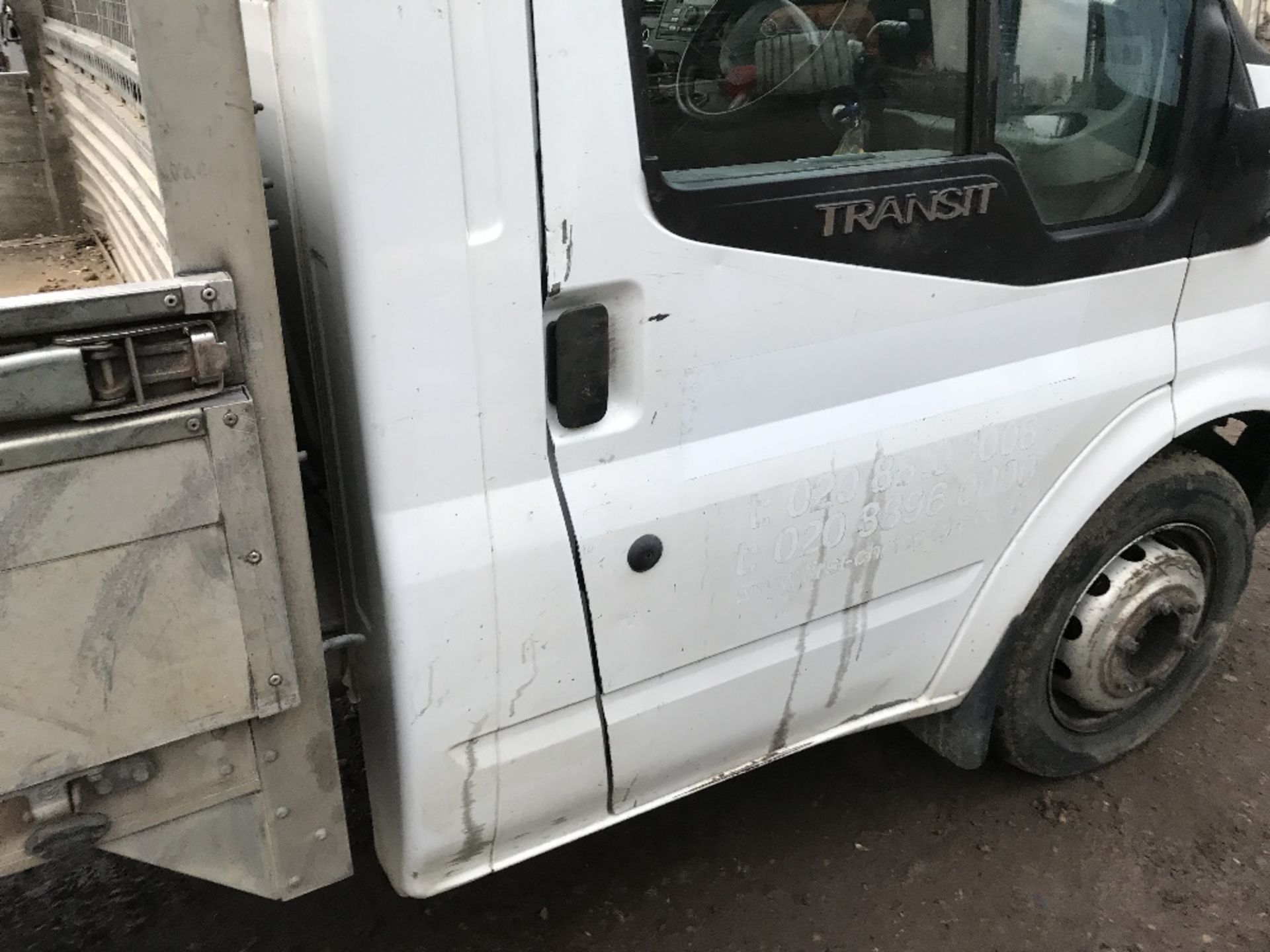 FORD TRANSIT DROP SIDE FLAT BED TRUCK WITH TAIL LIFT REG:RJ13 OSO 147,682 REC MILES. DIRECT EX - Image 6 of 11