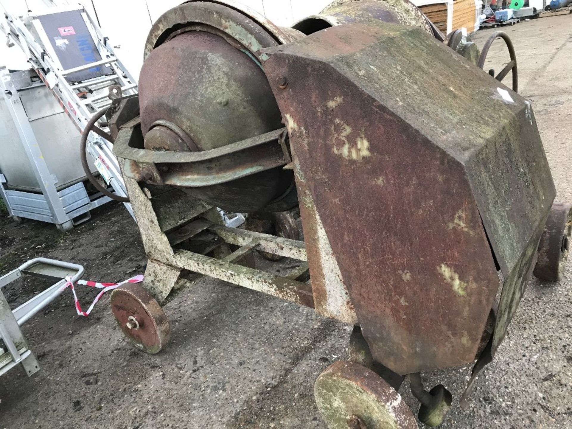 DIESEL ENGINED SITE MIXER .UNTESTED