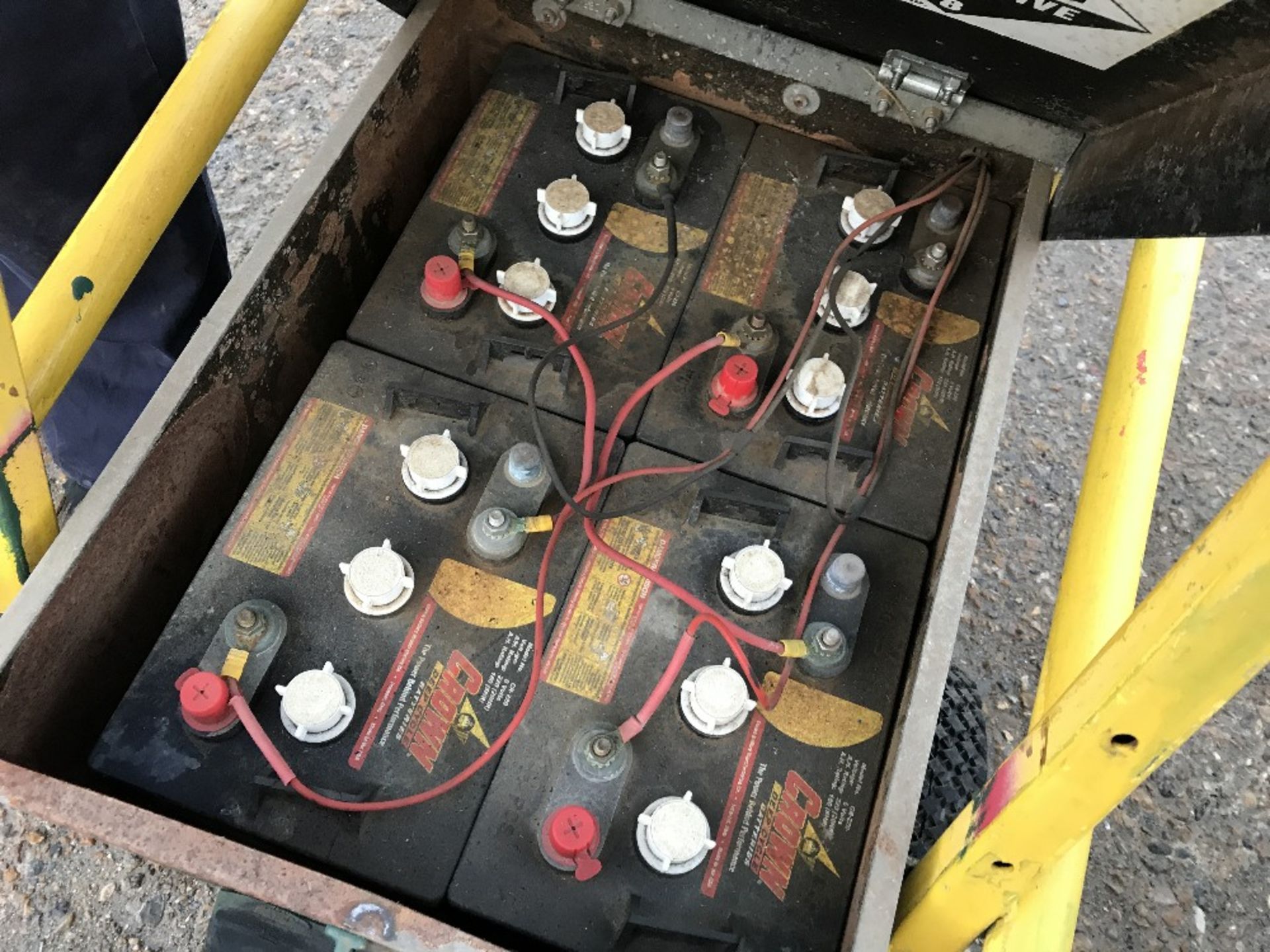 4 X BATTERY POWERED TRAFFIC LIGHT UNITS..UNTESTED - Image 4 of 6