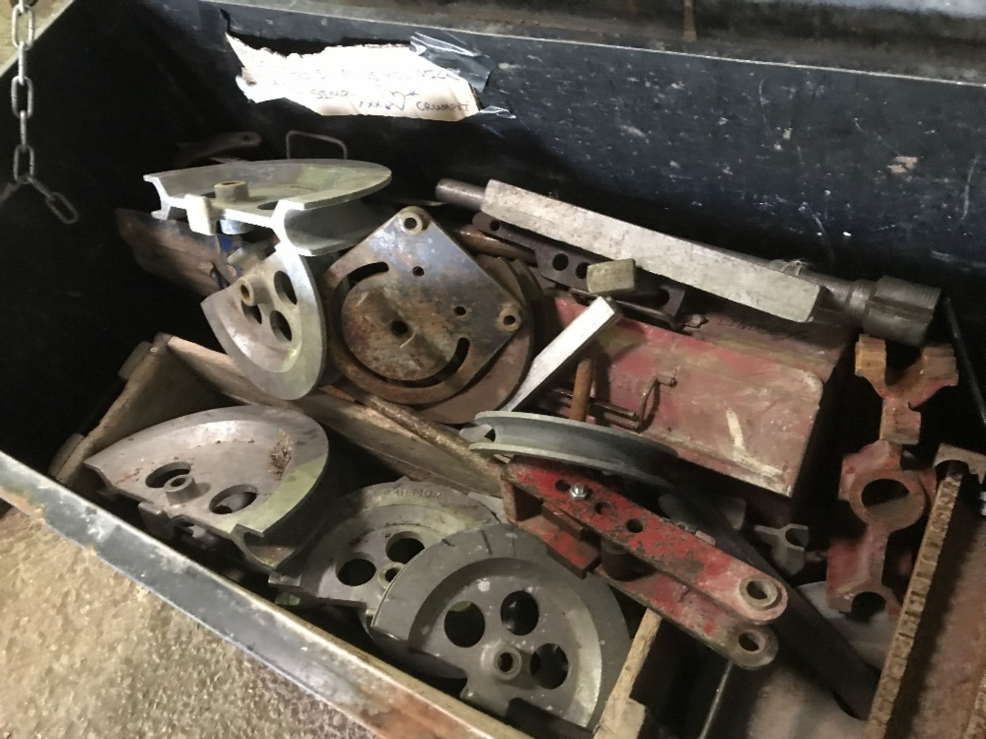 TOOL BOX AND PALLET OF ASSORTED PIPE BENDING FORMS AND SUNDRIES DIRECT FROM TRAINING SCHOOL - Image 5 of 6