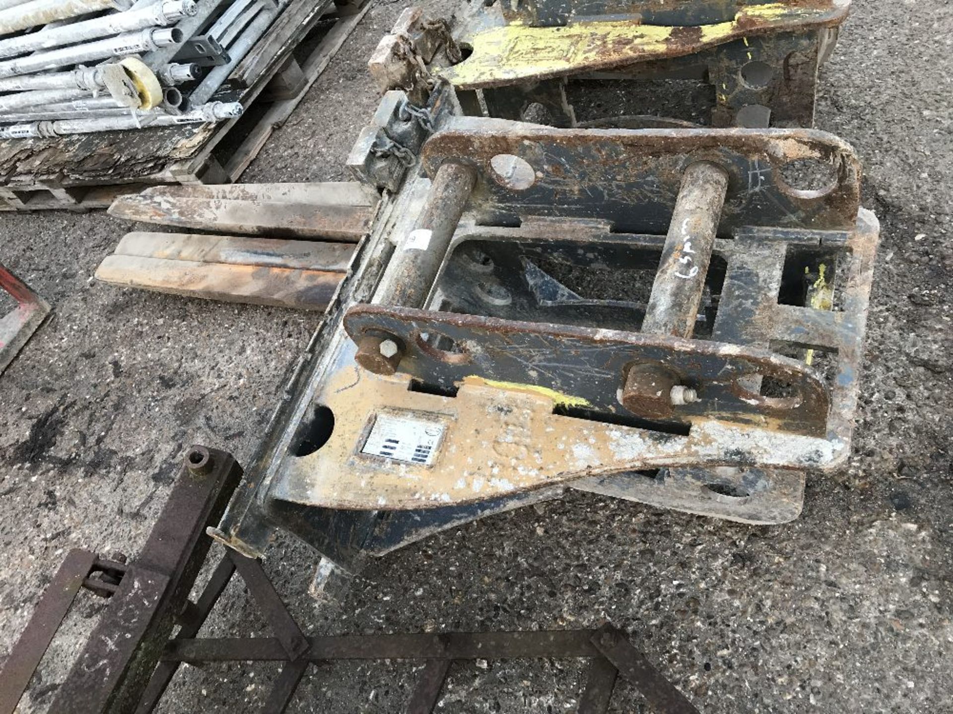 SET OF STRICKLAND EXCAVATOR MOUNTED PALLET FORKS, YEAR 2014 BUILD , 65MM PINS, PREVIOUSLY USED ON