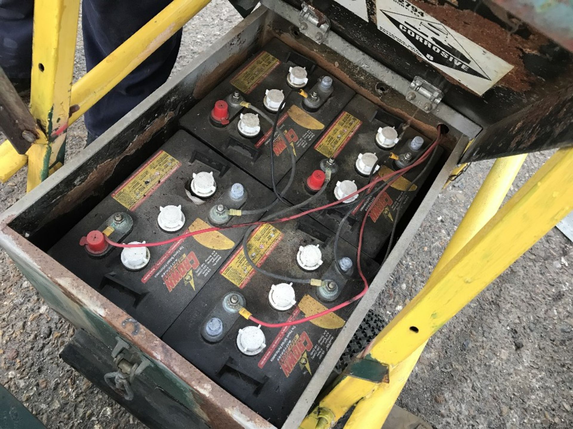 4 X BATTERY POWERED TRAFFIC LIGHT UNITS..UNTESTED - Image 3 of 6