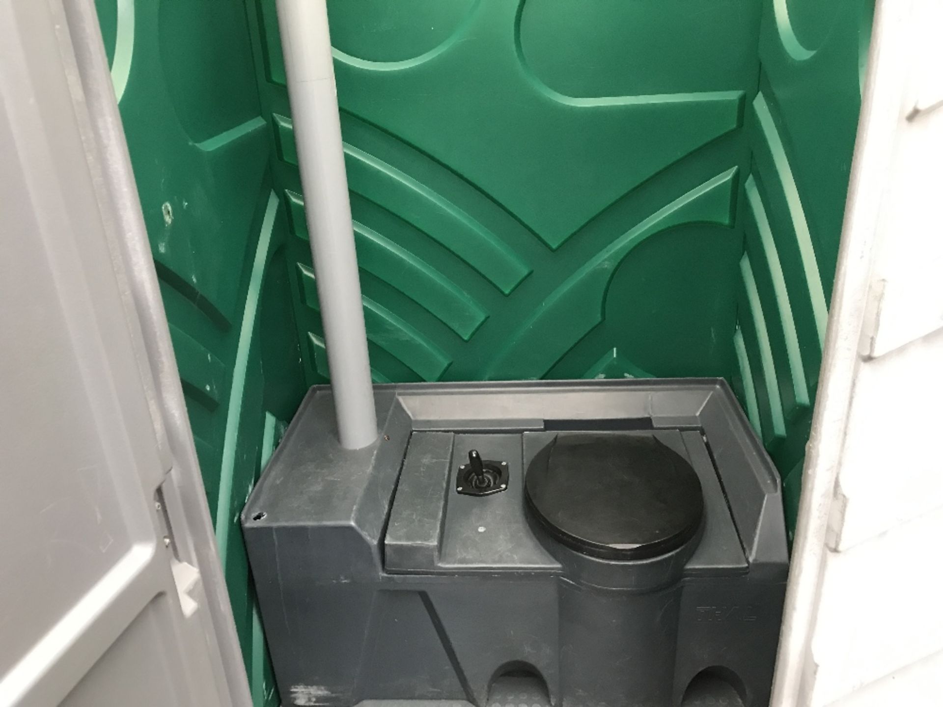 GREEN COLOURED PORTABLE EVENTS/SITE TOILET - Image 2 of 2