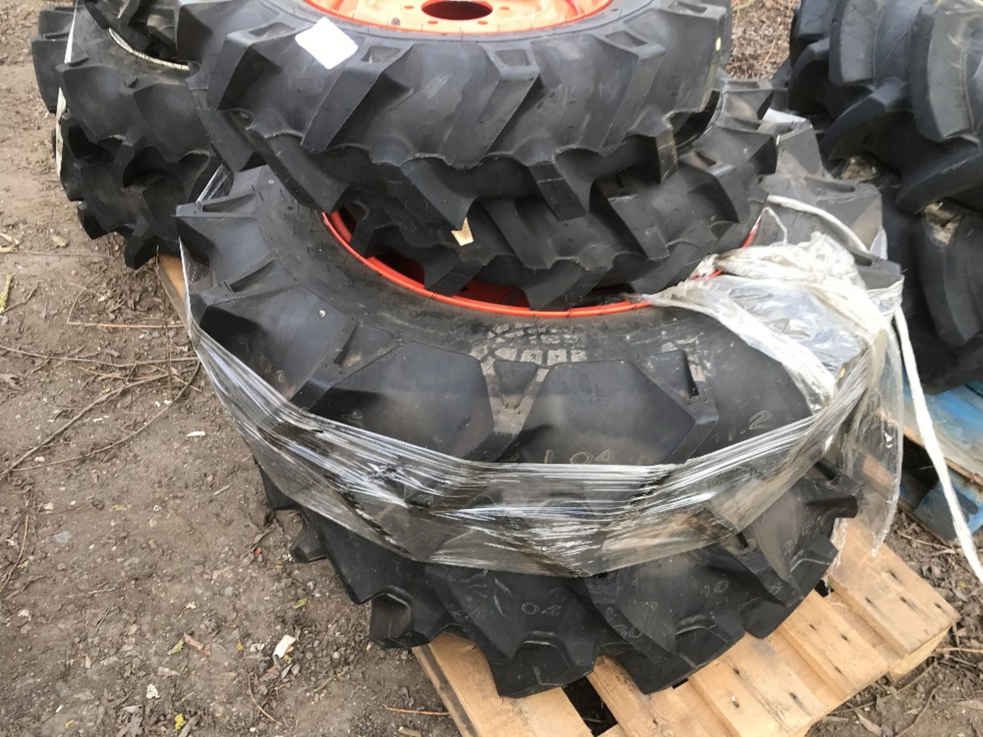 SET OF 4 X COMPACT TRACTOR WHEELS AND TYRES 2 X 7-14 PLUS 2 X 11.2-24