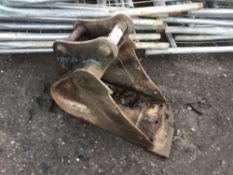 3 TONNE DIGGER BUCKET NO VAT ON HAMMER PRICE