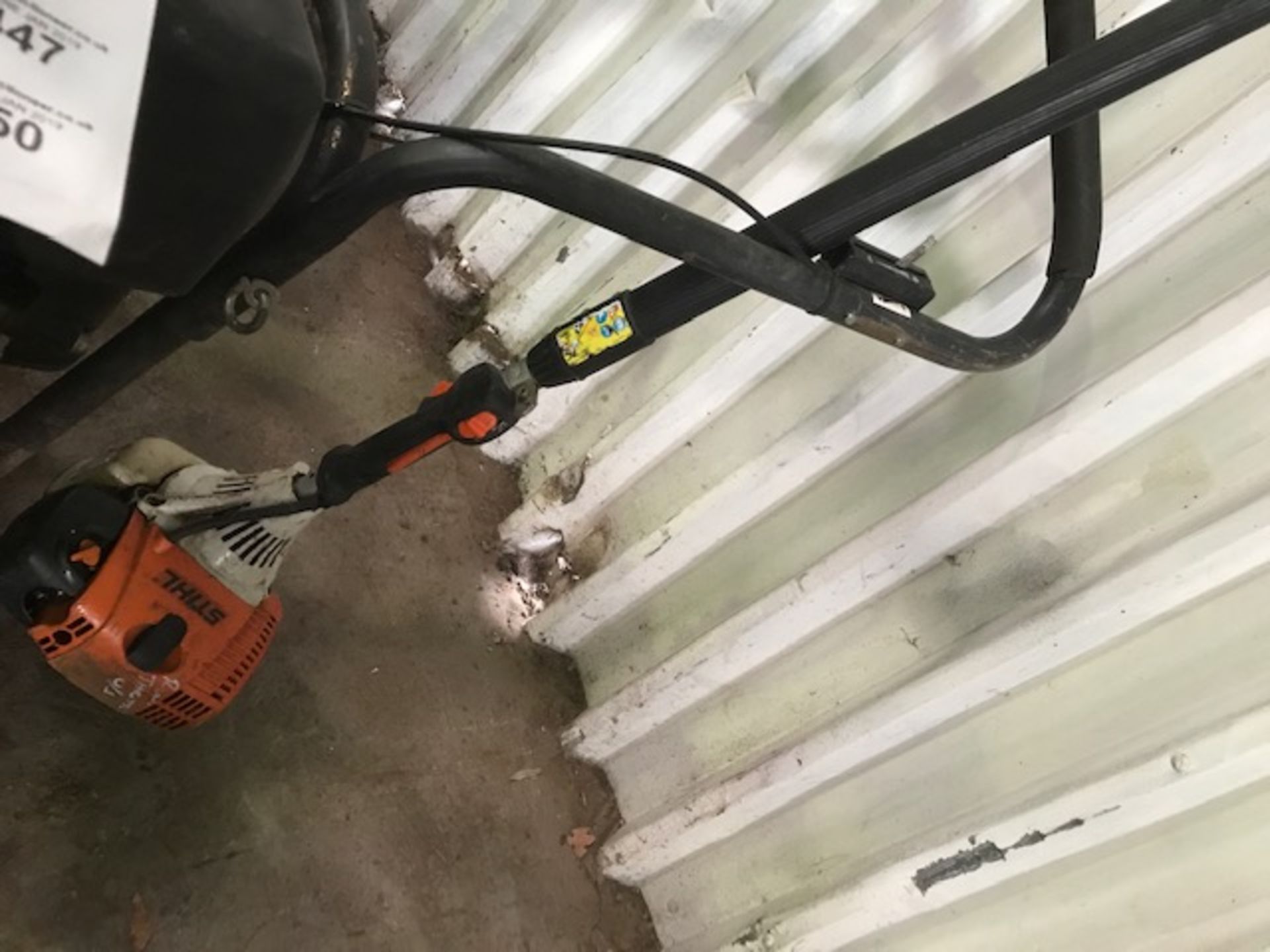 STIHL POLE SAW DRIVE UNIT..NO HEAD..THROTTLE NEEDS ATTENTION..WHEN TESTED WAS SEEN TO RUN AND