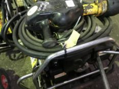 JCB Beaver hydraulic pack c/w hose and gun PN;712 WHEN TESTED WAS SEEN TO RUN AND PUMP. PRESSURE AND