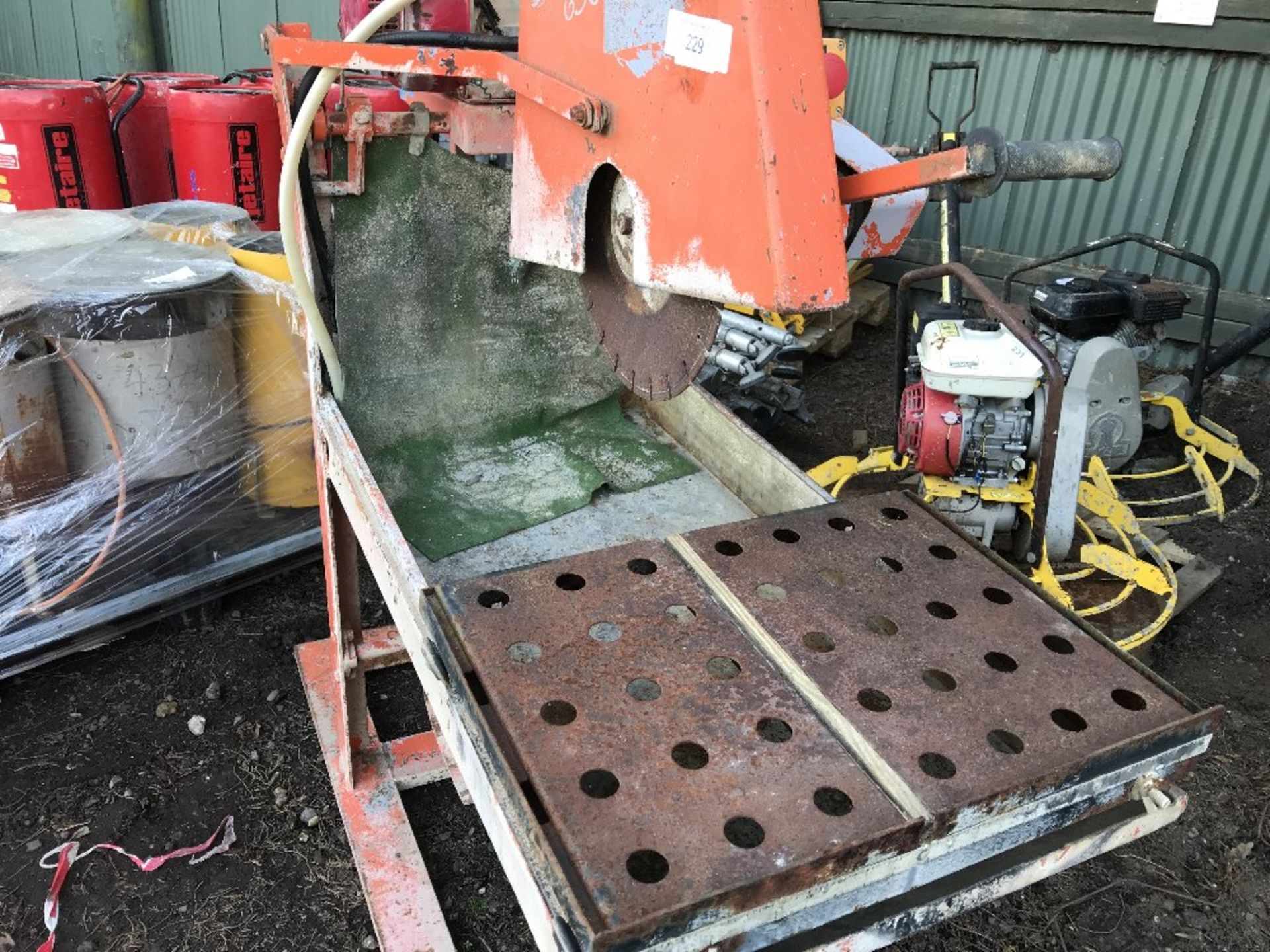 PETROL ENGINED SLAB SAWBENCH