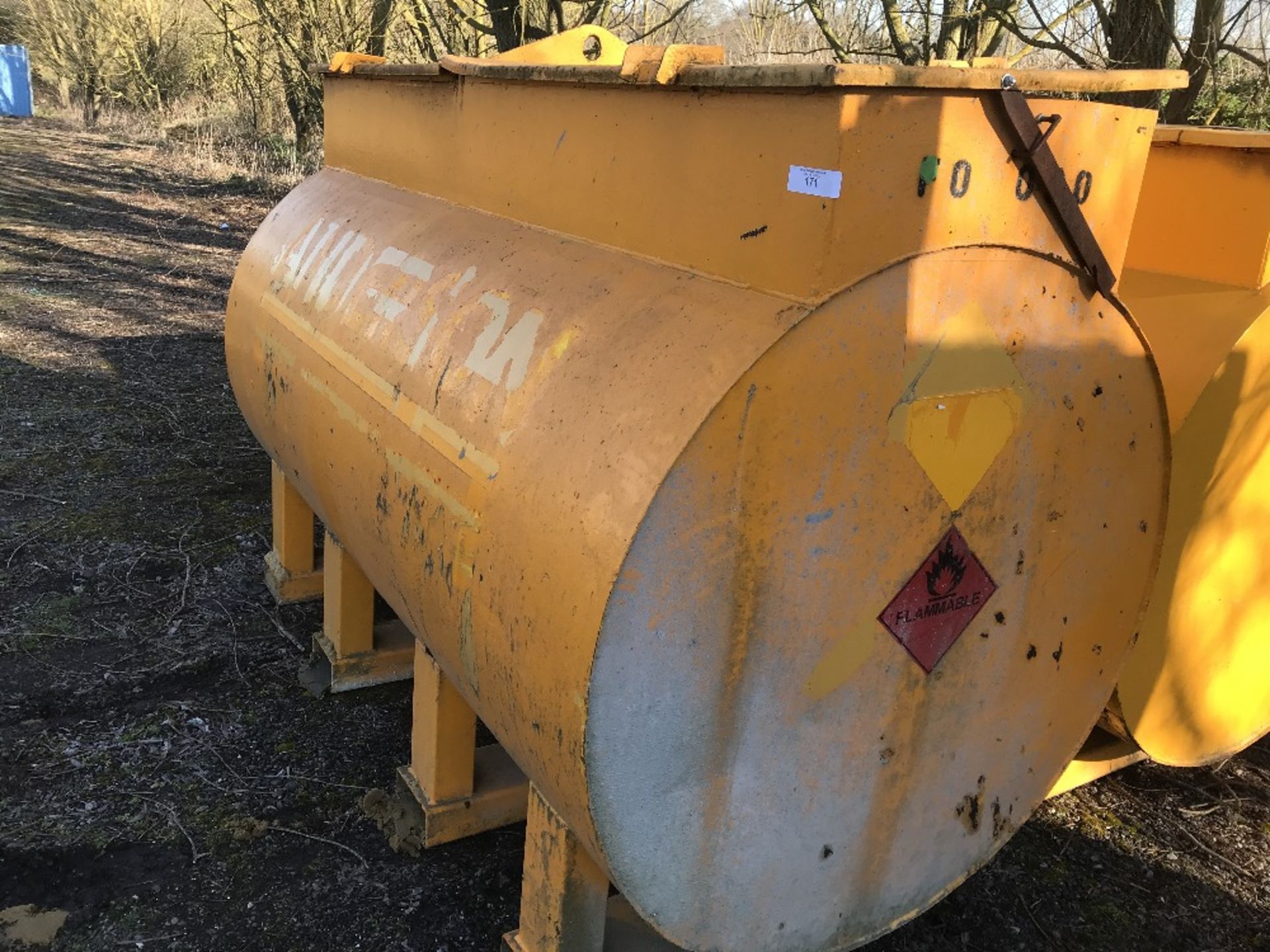 2000 LITRE BUNDED STEEL STORE