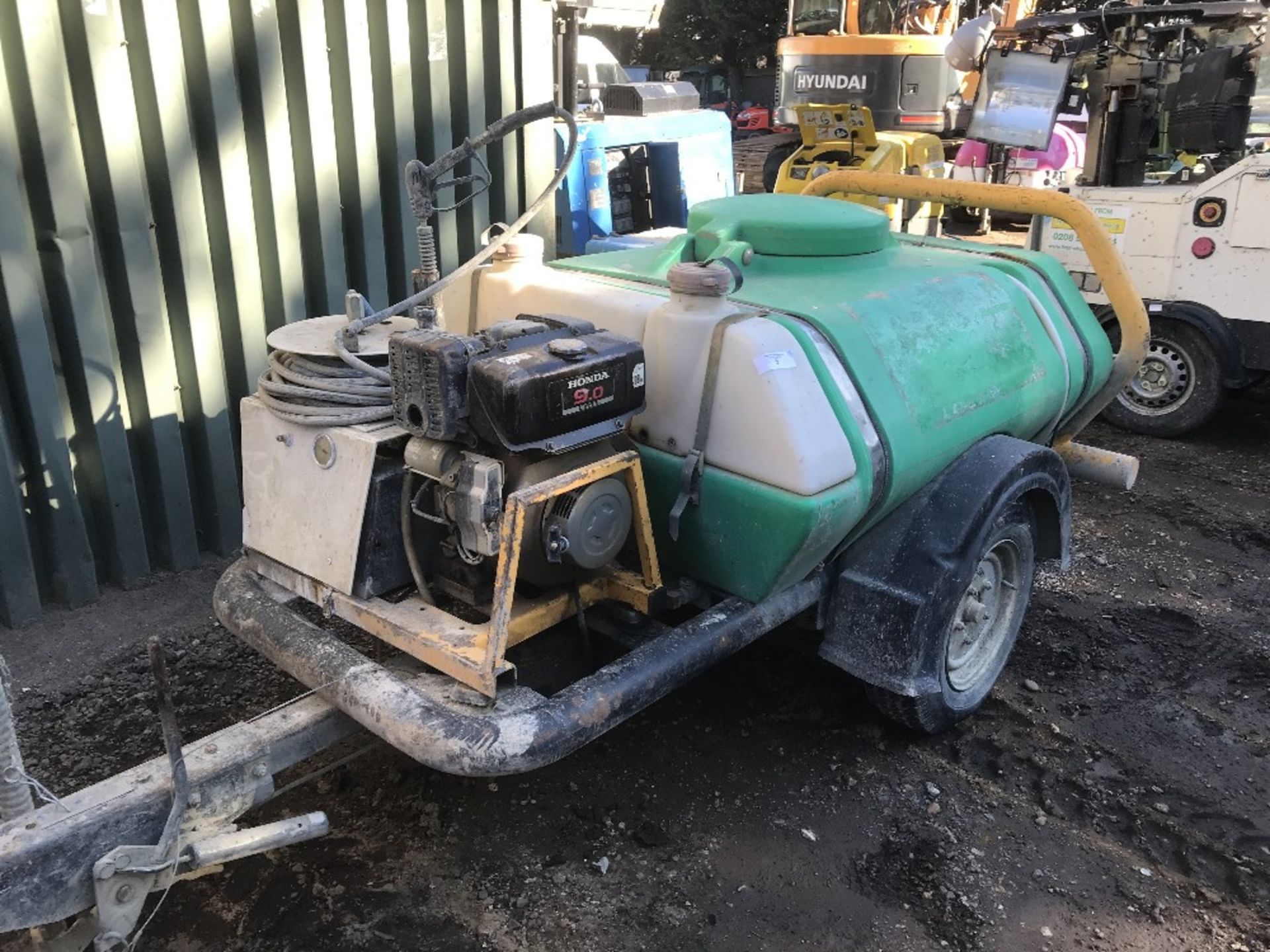 HONDA ENGINED BRENDON TOWED PRESSURE WASHER BOWSER. WHEN TESTED WAS SEEN TO RUN, PUMPING UNTESTED AS