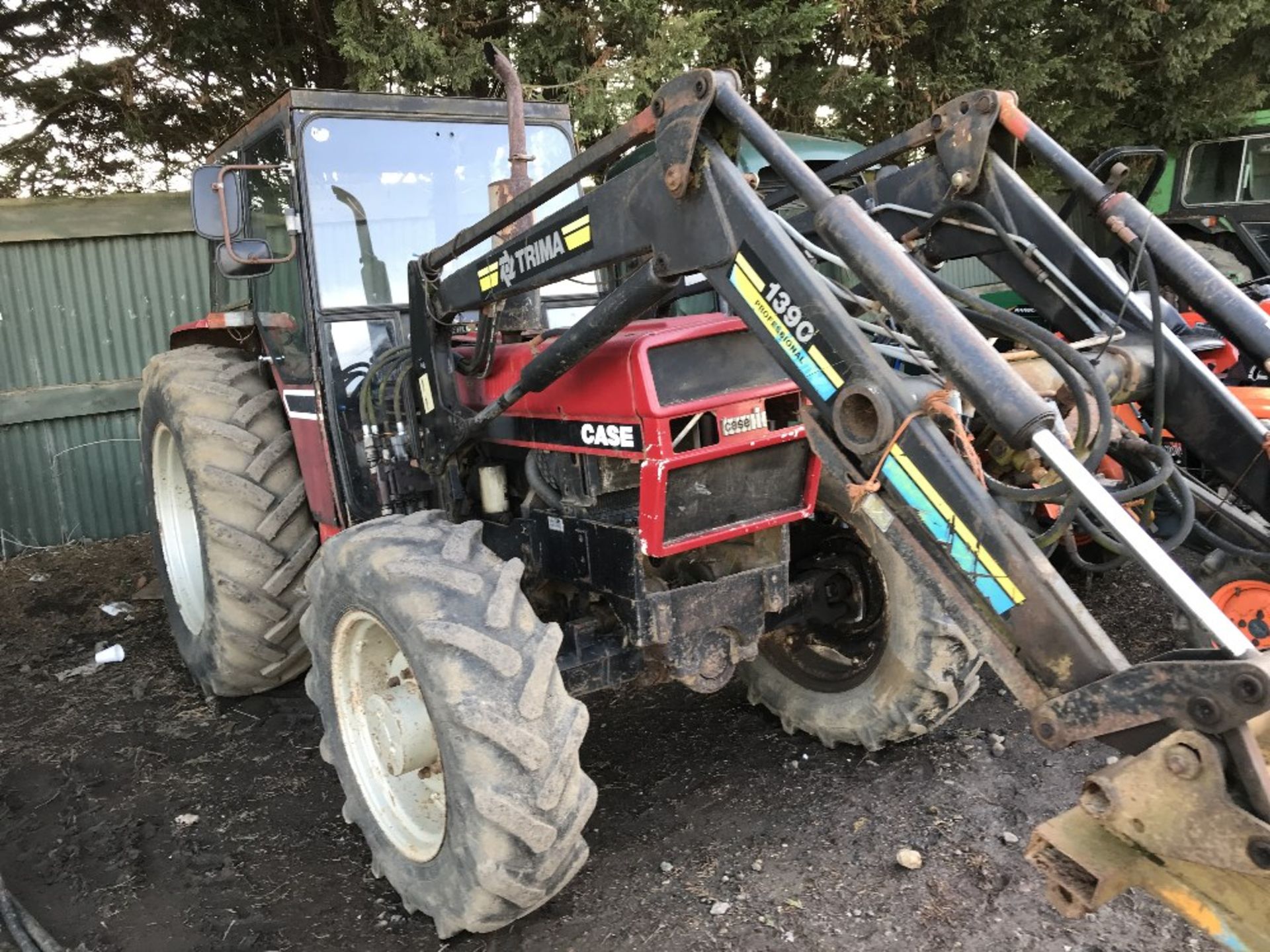 CASE TRACTOR WITH FOREND LOADER WHEN TESTED WAS SEEN TO RUN, DRIVE, STEER AND BRAKE…LOADER LIFTED… - Image 2 of 4