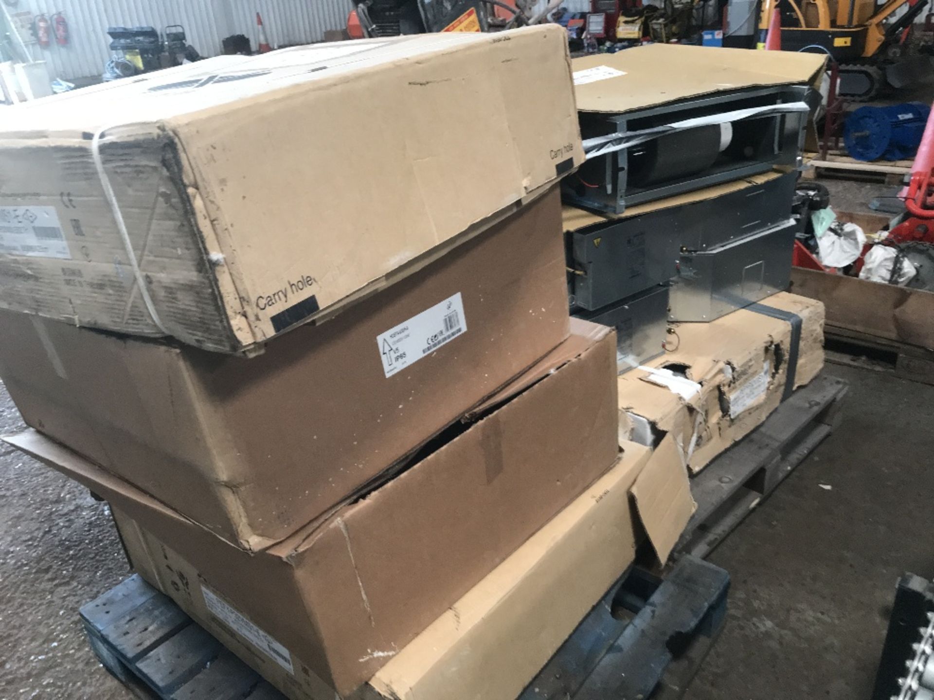 2 X PALLETS OF AIR CONDITIONING EQUIPMENT - Image 3 of 5