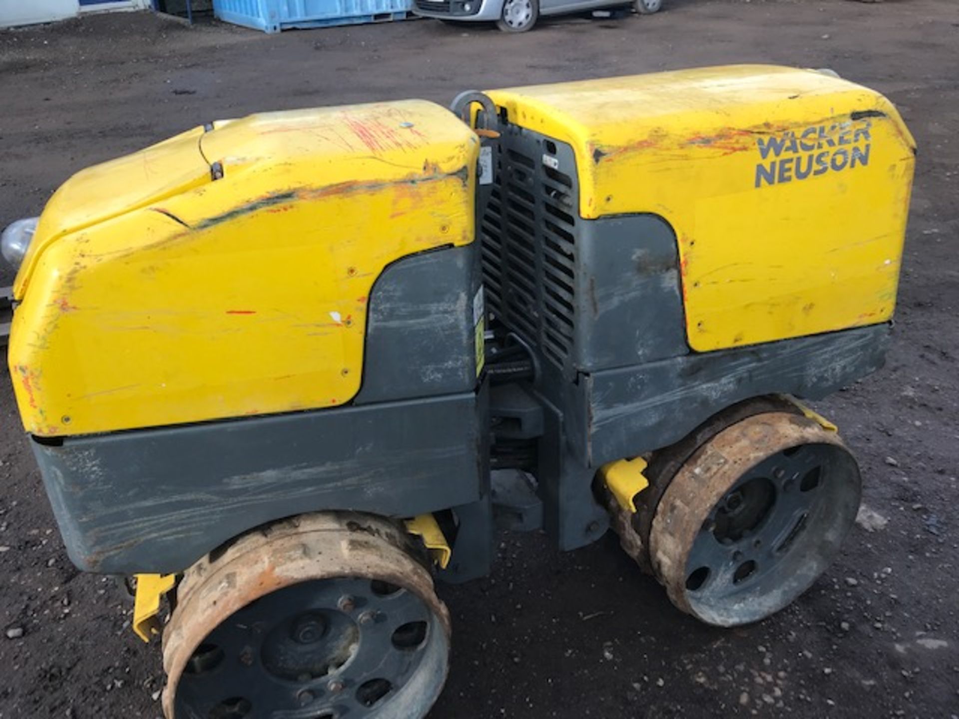 WACKER NEUSON TRENCH ROLLER WITH REMOTE CONTROL 507 REC HRS, YEAR 2014. PN:8252FC WHEN TESTED WAS - Image 5 of 9