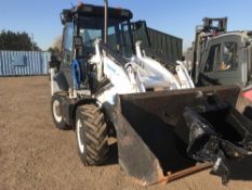 JCB 2CX 4WS BACKHOE LOADER, YEAR 2011. 4 IN 1 FRONT BUCKET. 2 X UNUSED REAR BUCKETS. V5