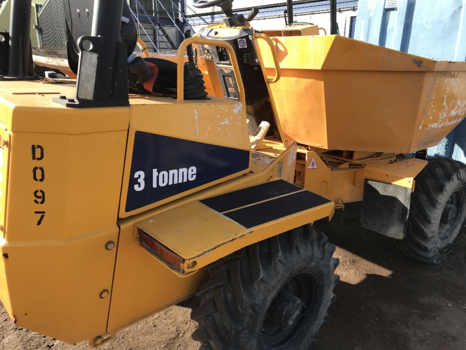 THWAITES 3 TONNE SWIVEL SKIP DUMPER, YEAR 2006 BUILD, 2867 REC HRS SN:SLCM473ZZ602B0894 WHEN - Image 4 of 7