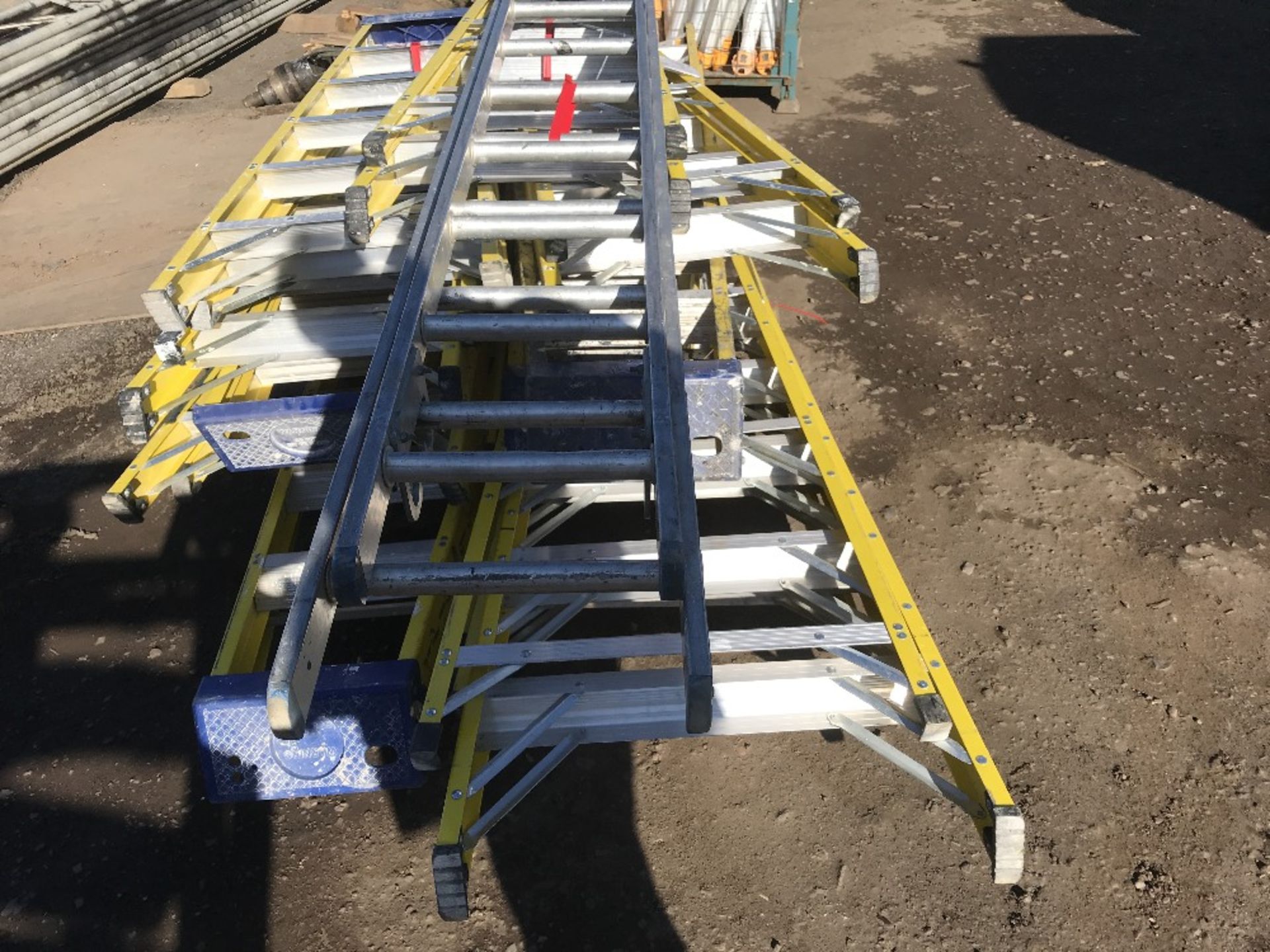 11 X GRP STEP LADDERS PLUS 1 X 2 STAGE ROOF LADDER - Image 3 of 4