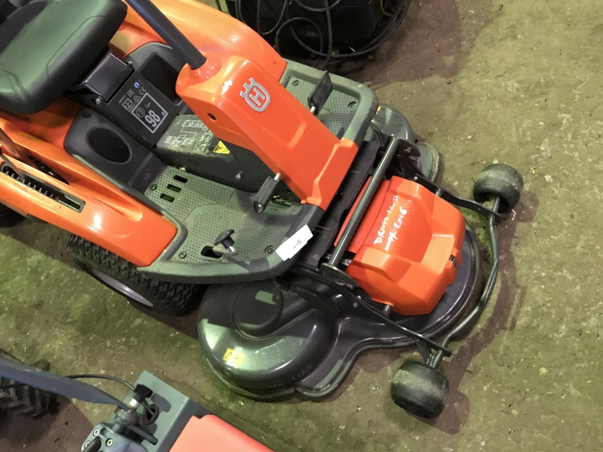 HUSQVARNA R215TX OUT-FRONT MOWER, YR2016 APPROX. WHEN TESTED WAS SEEN TO RUN, DRIVE, STEER AND - Image 2 of 2