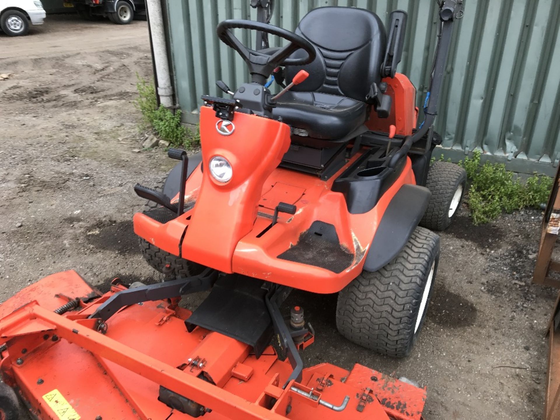 KUBOTA 2880 4WD OUTFRONT MOWER, 2670 REC.HRS. REG: SF14 HXM, V5 TO FOLLOW when tested was seen to