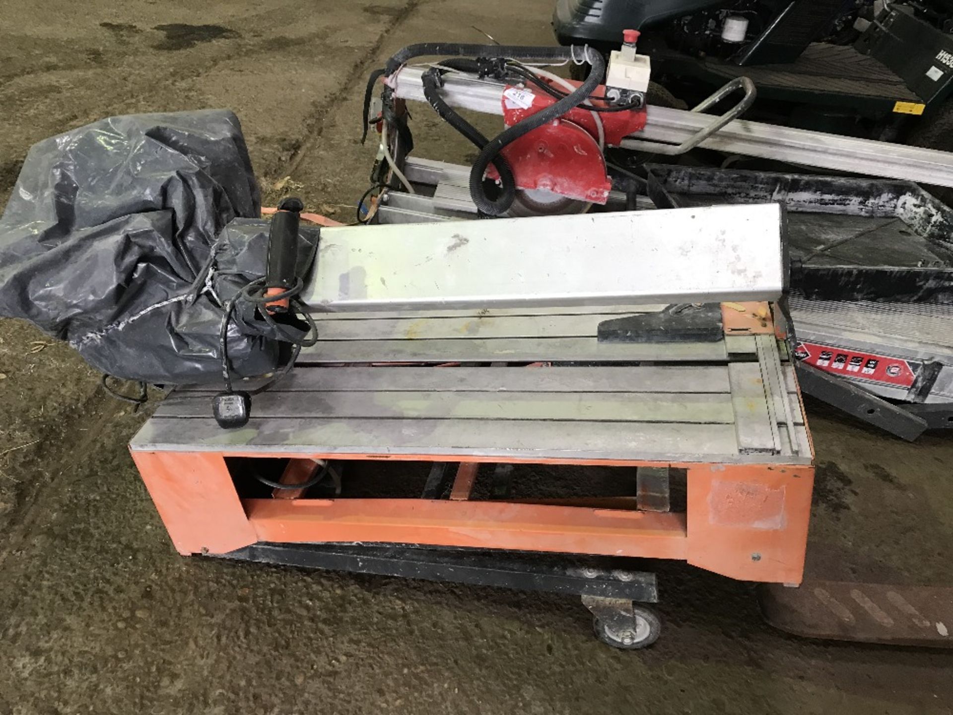 TILE CUTTER SAW, EX COMPANY LIQUIDATION Sold Under The Auctioneers Margin Scheme, NO VAT Charged - Image 2 of 2