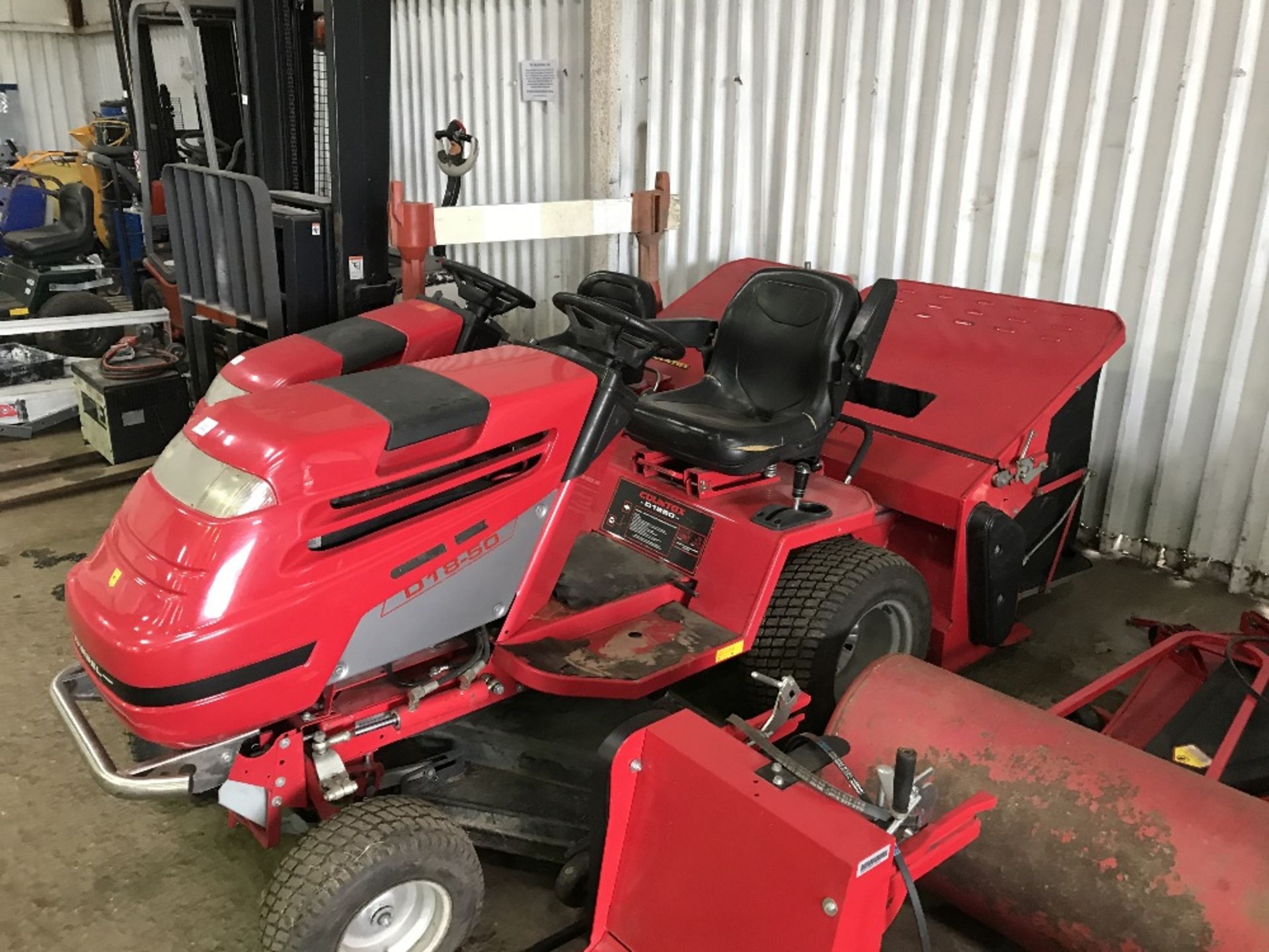 COUNTAX D18-50 RIDE ON MOWER DIESEL ENGINE WITH COLLECTOR ALSO COMES WITH SLITTER ROLLER TRAILER AND - Image 5 of 9