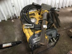 ATLAS COPCO LP9-20P HYDRAULIC BREAKER PACK WITH GUN AND HOSE Sold Under The Auctioneers Margin