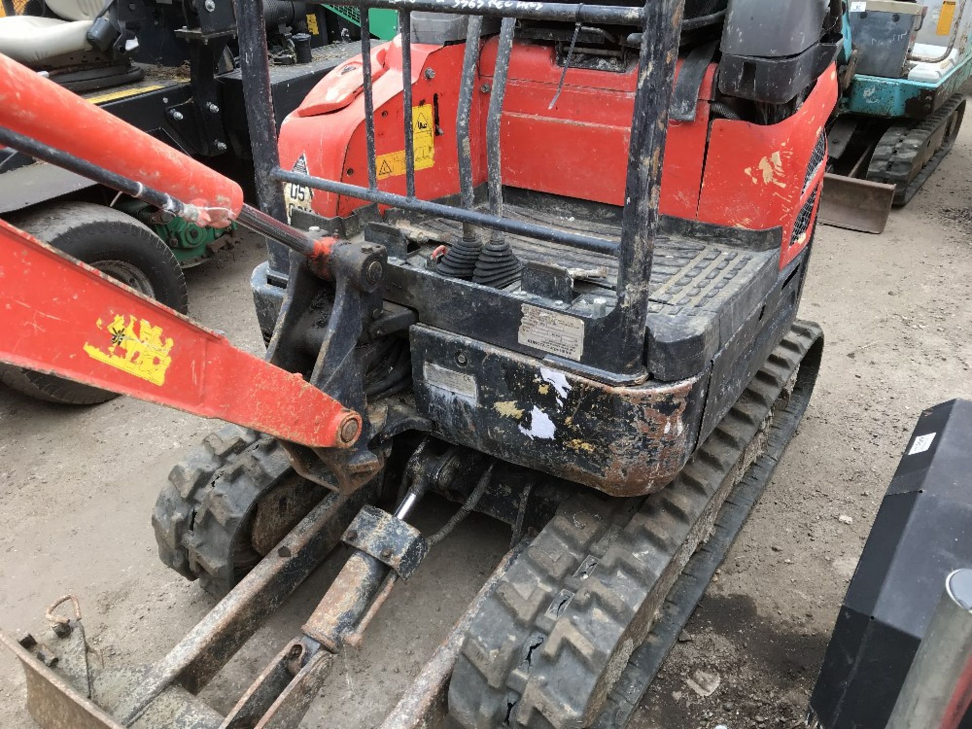 Kubota U17-3 mini digger c/w expanding tracks, red key and 3no. buckets, yr2010, 3565rec.hrs. when - Image 4 of 5